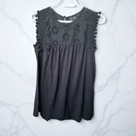 RAIN Women's Everyday Floral Eyelet Yoke Sleeveless Blouse - Picture 2 of 2